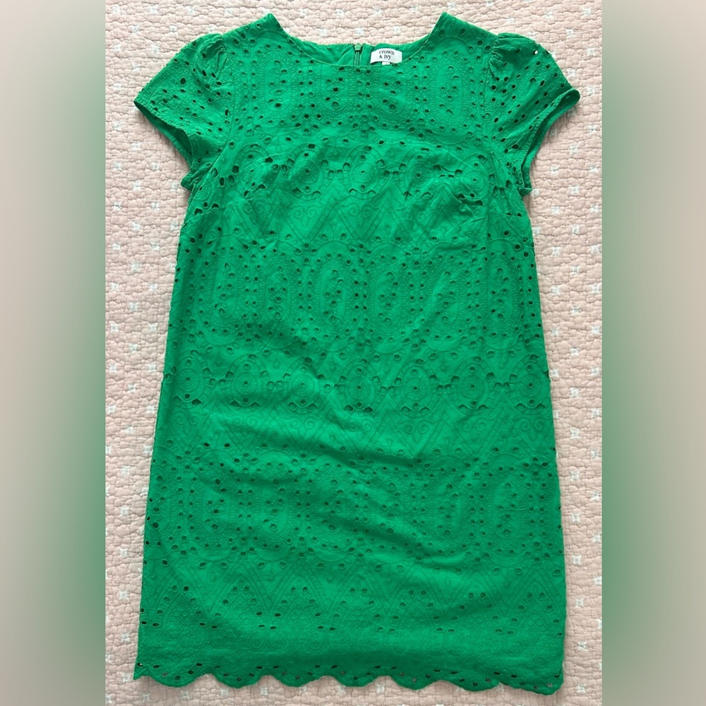 crown & ivy Emerald Eyelet Shift Dress